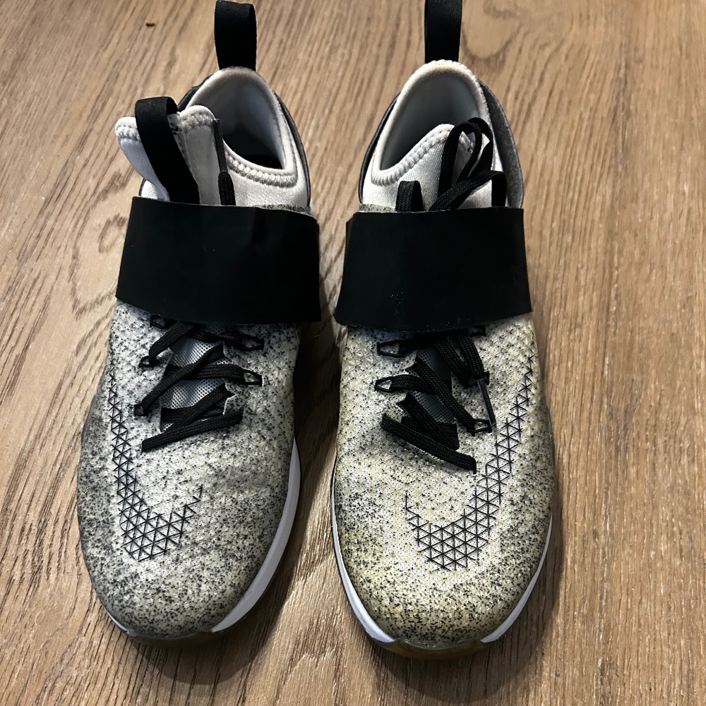 Womens Nike Zoom Sz 7 Sneakers